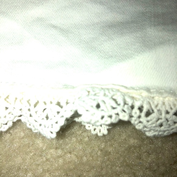 Shorts that are to cute to handle - Picture 2 of 6